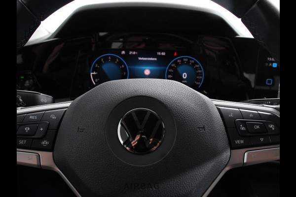 Volkswagen Golf Variant 1.0 TSI 110pk Life Digitale Cockpit  Sfeerverlichting Cruise Control Climate Control Parkeer sensoren Navigatie Apple Carplay/Android Auto  Keyless start