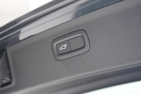 Volvo XC90 2.0 T5 250pk AWD Inscription | Stuurverwarming | Stoelverwarming | Carplay | Trekhaak | Camera | Navigatie