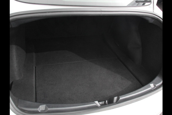 Tesla Model 3 Standard RWD Plus 60 kWh Panorama dak Navigatie Leder Parkeersensoren Camera 19" Sport Wheels