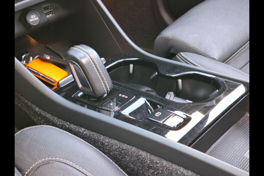 Volvo XC40 1.5 T5 Recharge Inscription | SOH: 85,1% | Pano | Trekhaak 1.800kg | Adaptive CC | H&K | Leder | Memory Seat |