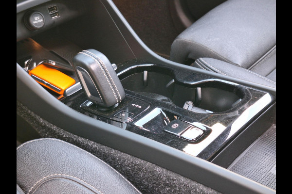 Volvo XC40 1.5 T5 Recharge Inscription | SOH: 85,1% | Pano | Trekhaak 1.800kg | Adaptive CC | H&K | Leder | Memory Seat |