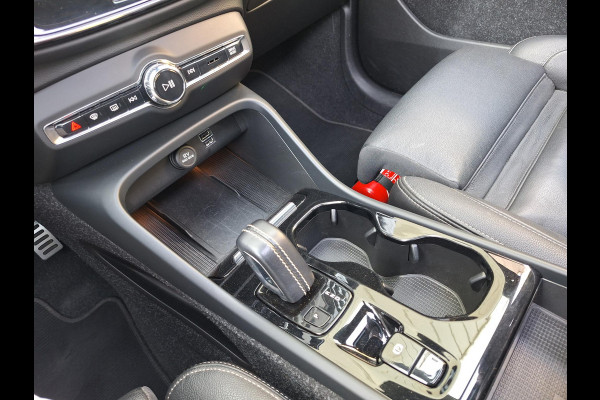 Volvo XC40 1.5 T5 Recharge Inscription | SOH: 85,1% | Pano | Trekhaak 1.800kg | Adaptive CC | H&K | Leder | Memory Seat |