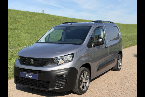 Peugeot Partner 1.5 BlueHDI Premium MAD Luchtvering op achteras | Maxxfan in laadruimte | Laadruimte bekleed met isolatie | PDC & camera A | 1e Eigenaar | NAP