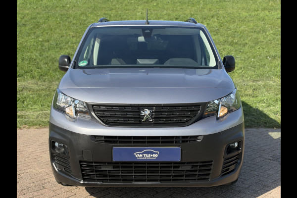 Peugeot Partner 1.5 BlueHDI Premium MAD Luchtvering op achteras | Maxxfan in laadruimte | Laadruimte bekleed met isolatie | PDC & camera A | 1e Eigenaar | NAP