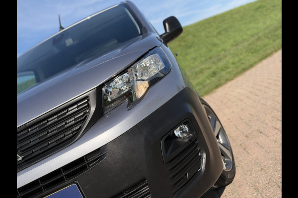 Peugeot Partner 1.5 BlueHDI Premium MAD Luchtvering op achteras | Maxxfan in laadruimte | Laadruimte bekleed met isolatie | PDC & camera A | 1e Eigenaar | NAP