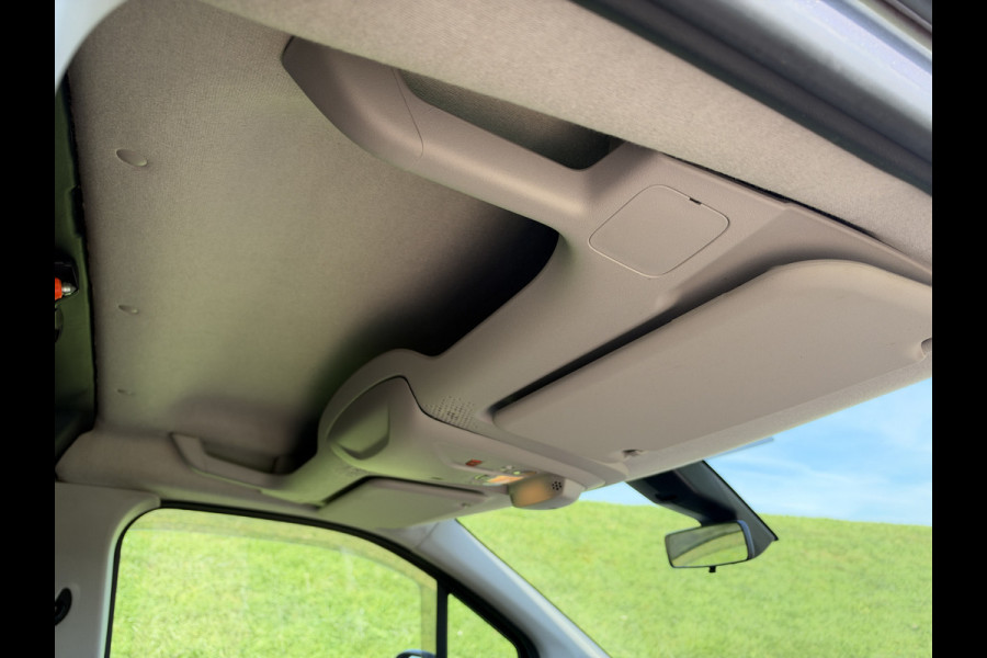 Peugeot Partner 1.5 BlueHDI Premium MAD Luchtvering op achteras | Maxxfan in laadruimte | Laadruimte bekleed met isolatie | PDC & camera A | 1e Eigenaar | NAP