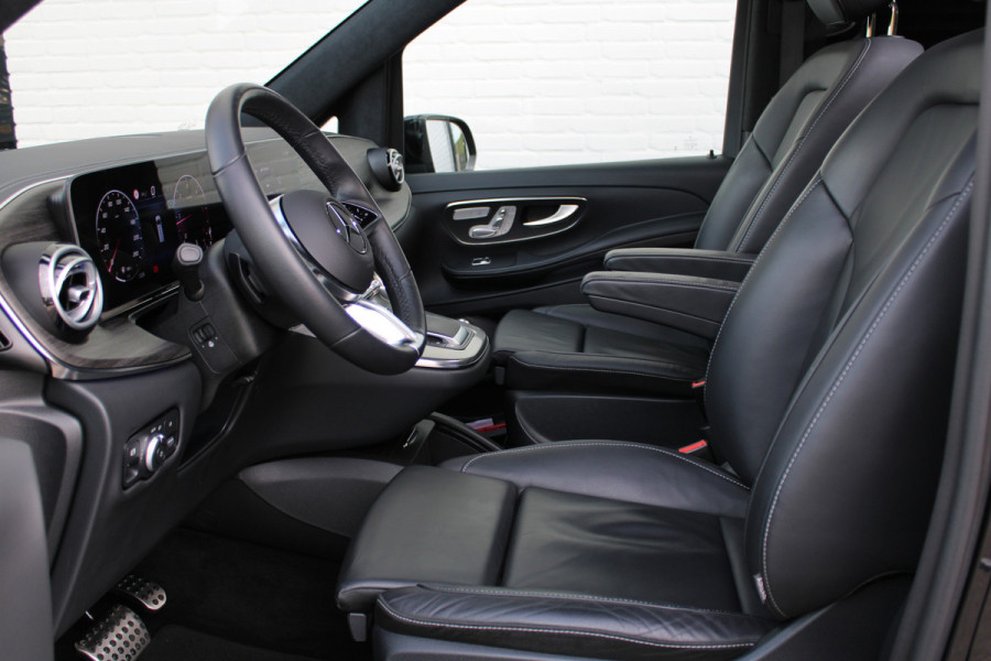 Mercedes-Benz V-Klasse 300d / AMG / Exclusive / DC / 4-matic / Luchtvering / Pano / Elec Stoelen / Burmester / Vol Opties / NIEUWSTAAT.