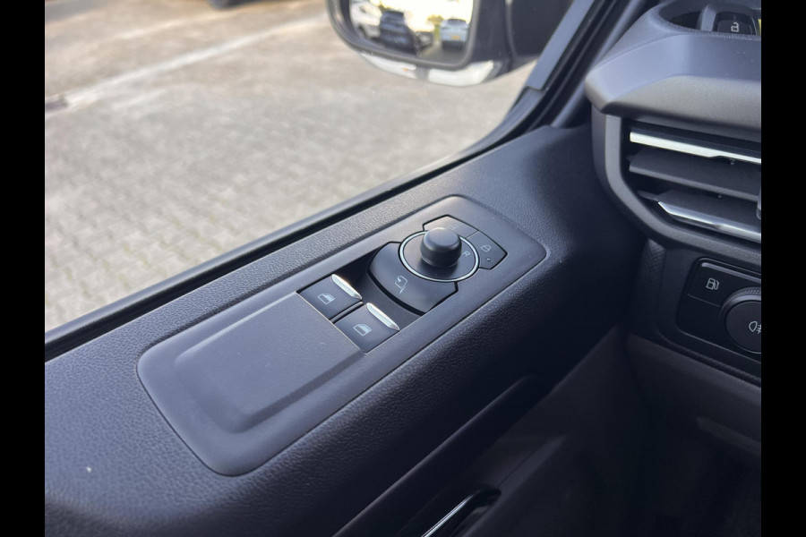 Ford Transit Custom Tourneo 340 2.5 PHEV L1H1 Titanium 9 persoons Combi | 14.000 KM!