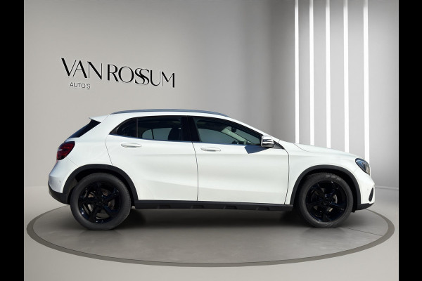 Mercedes-Benz GLA 180 Premium | Pano | Leder sportstoelen | Camera | 18" | Cruise |