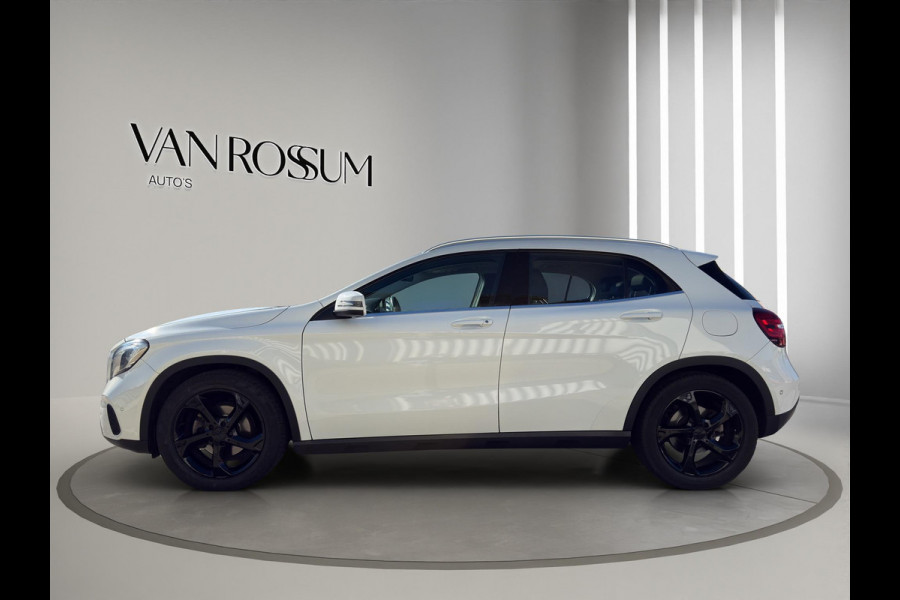 Mercedes-Benz GLA 180 Premium | Pano | Leder sportstoelen | Camera | 18" | Cruise |