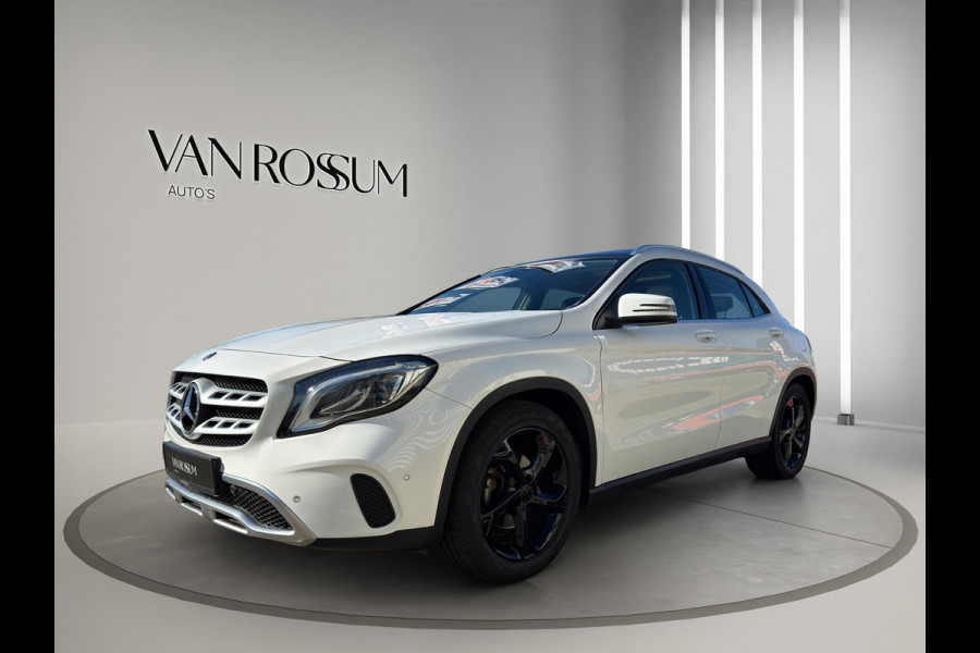Mercedes-Benz GLA 180 Premium | Pano | Leder sportstoelen | Camera | 18" | Cruise |