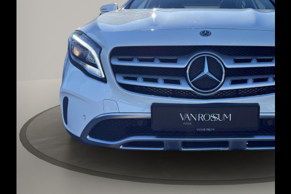 Mercedes-Benz GLA 180 Premium | Pano | Leder sportstoelen | Camera | 18" | Cruise |