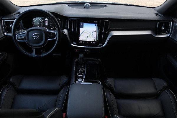 Volvo V60 2.0 T8 AWD Polestar Engineered / PANODAK / B&W / 1e Eigenaar / UNIEK!