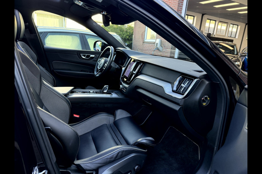 Volvo XC60 2.0 Recharge T6 AWD R-Design Panoramadak, Camera, 19''Lmv