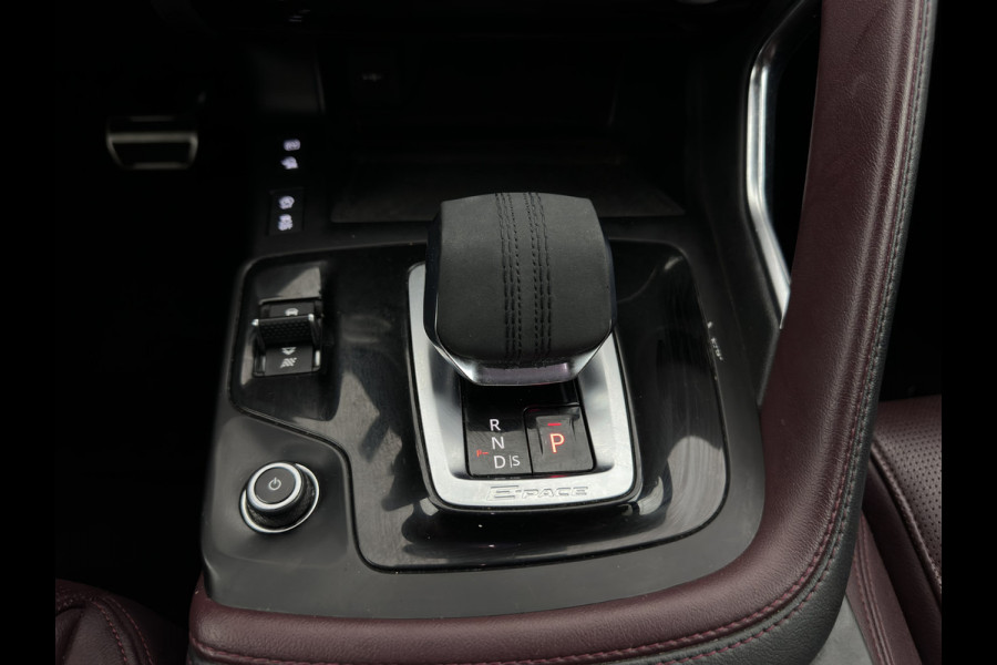 Jaguar E-Pace 1.5 P300e AWD R-Dynamic HSE (Plug-in) {SoH-99%} (INCL.BTW) *LEATHER | FULL-LED | MEMORY-PACK | MERIDIAN-SOUND | BLIND-SPOT | CAMERA | NAVI-FULLMAP | HEATED-SPORTSEATS | DAB+ | KEYLESS | ECC | PDC | CRUISE | 20''ALU*