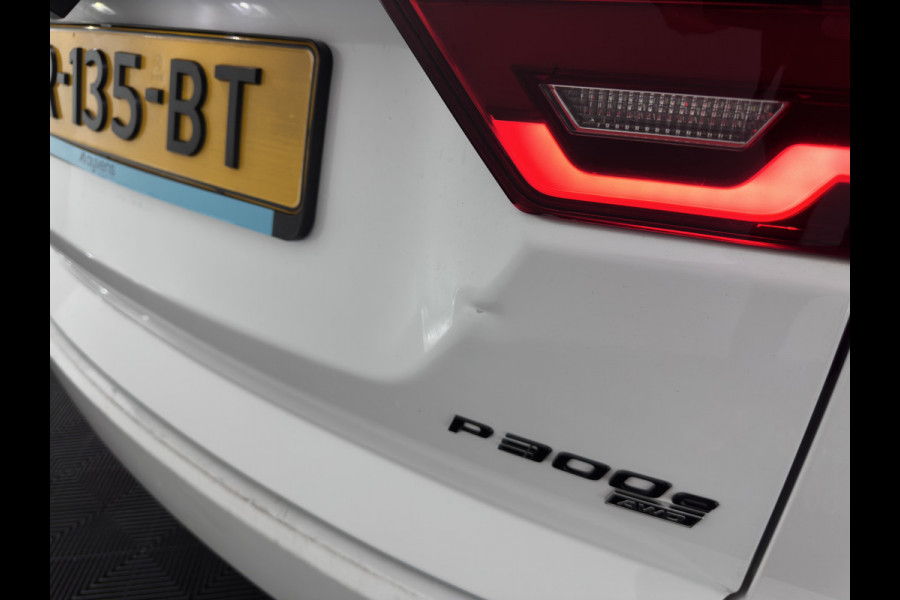 Jaguar E-Pace 1.5 P300e AWD R-Dynamic HSE (Plug-in) {SoH-99%} (INCL.BTW) *LEATHER | FULL-LED | MEMORY-PACK | MERIDIAN-SOUND | BLIND-SPOT | CAMERA | NAVI-FULLMAP | HEATED-SPORTSEATS | DAB+ | KEYLESS | ECC | PDC | CRUISE | 20''ALU*