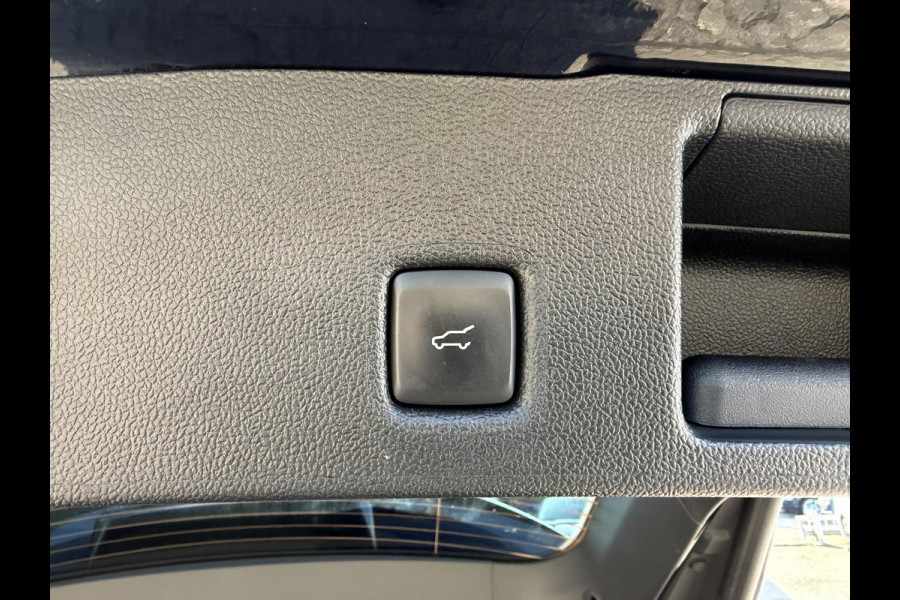 Ford Kuga 2.5 PHEV ST-Line X | Trekhaak Wegklapbaar | Black Pack | Winter Pack | Panorma Dak |