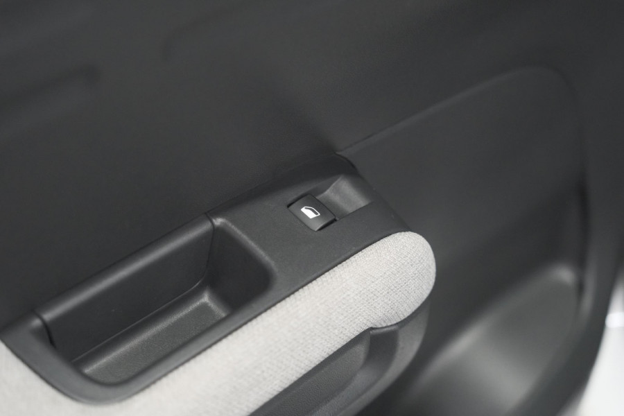 Citroën C3 Aircross PureTech 130 EAT6 S&S Shine | Panoramadak | Allseason Banden | Camera | HIFI Audio Systeem