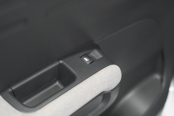 Citroën C3 Aircross PureTech 130 EAT6 S&S Shine | Panoramadak | Allseason Banden | Camera | HIFI Audio Systeem