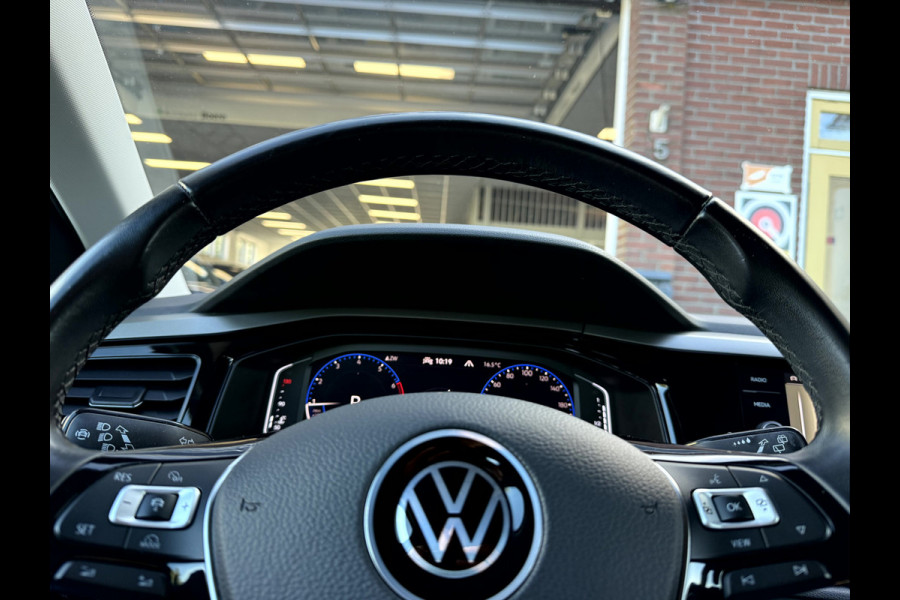 Volkswagen Polo 1.0 TSI Comfortline Business Virt. Dash, Camera, App Connect