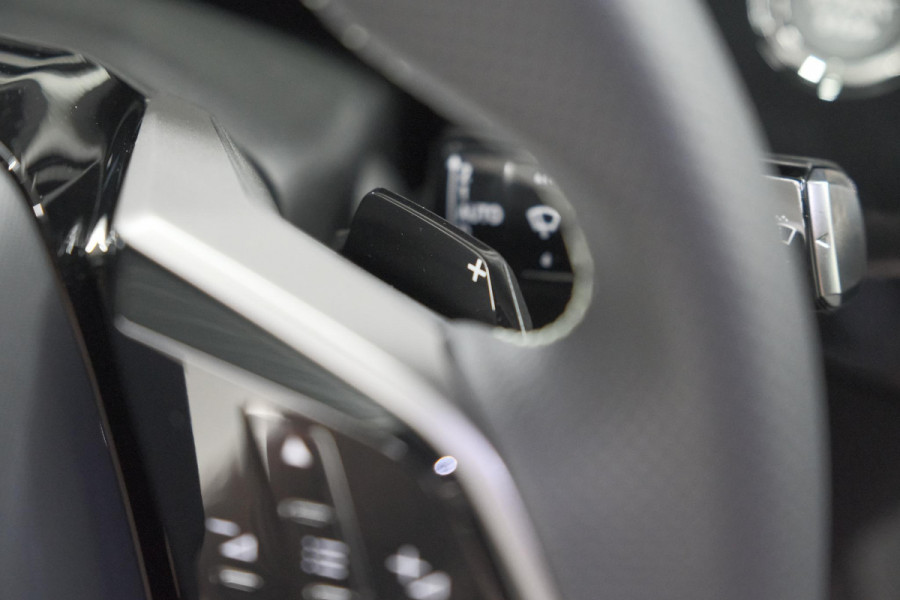 Peugeot E-3008 GT 210 73 kWh | Schuif-/Kanteldak | 360 Vision & Drive Assist Plus Pack | Elektrische Kofferklep
