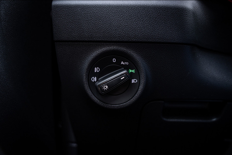 Škoda Karoq 1.5 TSI ACT Sportline Business | Autom. | Navi | PDC | Cruise | LED