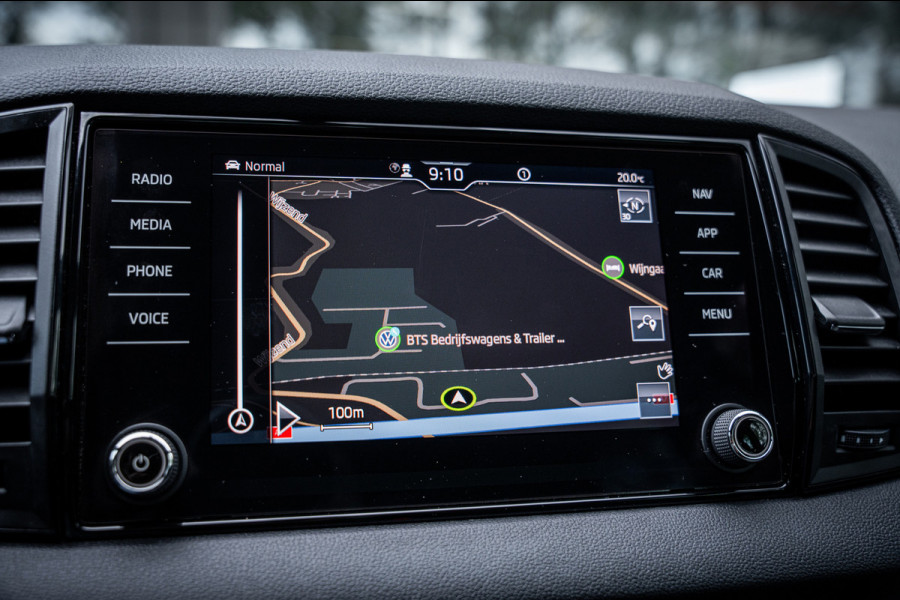 Škoda Karoq 1.5 TSI ACT Sportline Business | Autom. | Navi | PDC | Cruise | LED