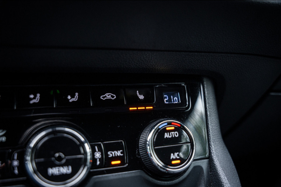 Škoda Karoq 1.5 TSI ACT Sportline Business | Autom. | Navi | PDC | Cruise | LED