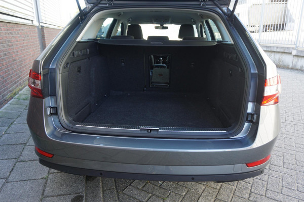 Škoda Superb Combi 1.5 TSI ACT Business Edition/All-Seasonbanden/ Virtual Cockpit