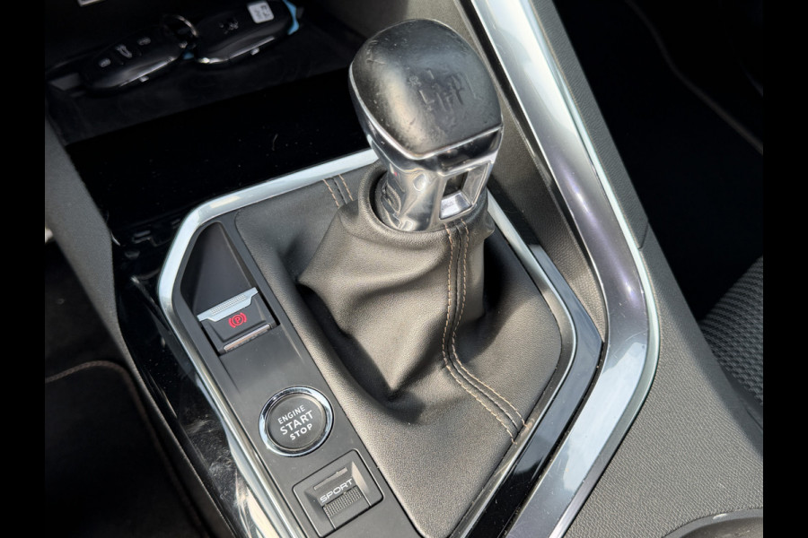Peugeot 5008 BWJ 10-2022 | 1.2T 131PK GT | PANO DAK | EL KOFFERKLEP | CLIMA | NAVI | CARPLAY |  PDC | PRIVACY GLASS | LED |