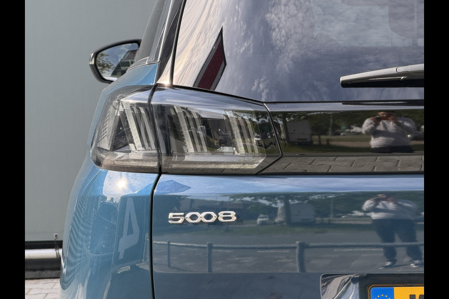 Peugeot 5008 BWJ 10-2022 | 1.2T 131PK GT | PANO DAK | EL KOFFERKLEP | CLIMA | NAVI | CARPLAY |  PDC | PRIVACY GLASS | LED |