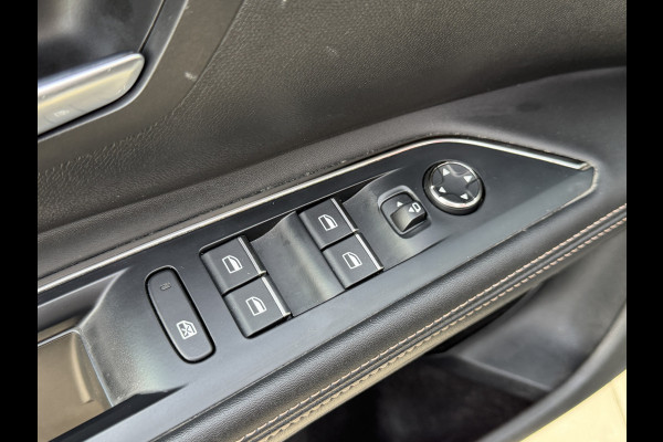 Peugeot 5008 BWJ 10-2022 | 1.2T 131PK GT | PANO DAK | EL KOFFERKLEP | CLIMA | NAVI | CARPLAY |  PDC | PRIVACY GLASS | LED |