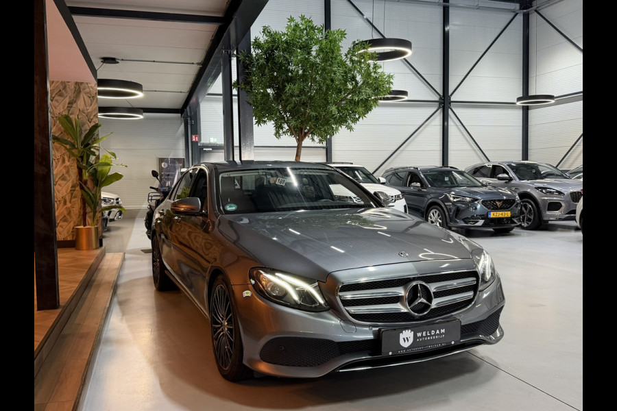 Mercedes-Benz E-Klasse 200 AMG 19"|Automaat|Garantie||Dealerond|Camera|LED|Ambient|Leder|Rijklaar