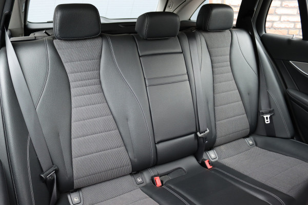 Mercedes-Benz E-Klasse Estate 200 Business Solution Avantgarde | Navigatie | Camera | High Perf. LED | Stoelverwarming | Sfeerverlichting | Zitcomfortpakket |