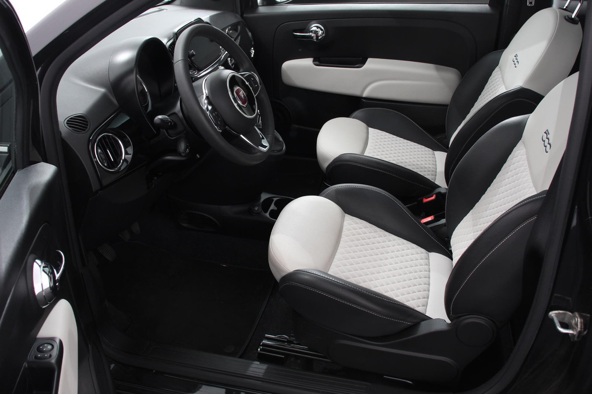 Fiat 500 1.0 Hybrid 69pk Dolcevita Navigatie Apple Carplay/Android Auto Panoramadak Parkeersensor achter Cruise Control Climate Control