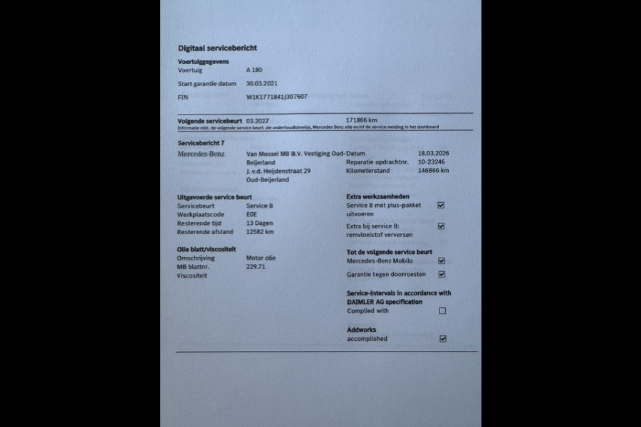 Mercedes-Benz A-Klasse 180 Business Solution Luxury-Digital dash- BTW - sfeerverlichting-Automaat-Dealer onderhouden-1e eigenaar
