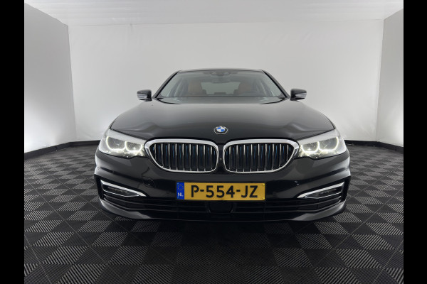 BMW 5 Serie 530e iPerformance High Executive (Plug-in) {SoH-98%} Aut. *HEAD-UP | LEATHER | XENON | ADAPTIVE-CRUISE | TOP-VIEW | HEATED-COMFORTSEATS | PRIVACY-GLASS | AMBIENT-LIGHT | ECC | PDC | 18''ALU*