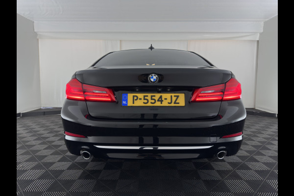 BMW 5 Serie 530e iPerformance High Executive (Plug-in) {SoH-98%} Aut. *HEAD-UP | LEATHER | XENON | ADAPTIVE-CRUISE | TOP-VIEW | HEATED-COMFORTSEATS | PRIVACY-GLASS | AMBIENT-LIGHT | ECC | PDC | 18''ALU*