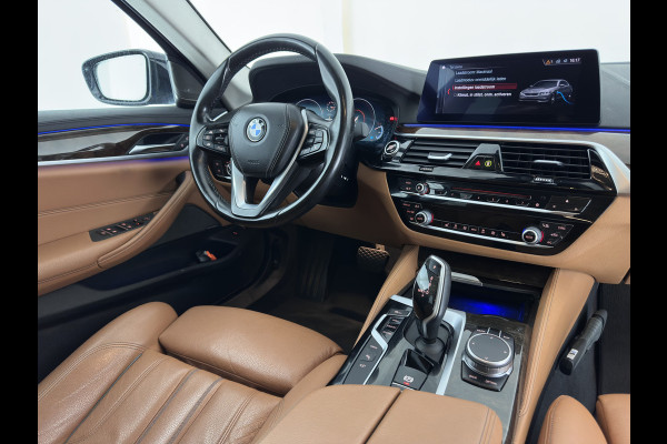 BMW 5 Serie 530e iPerformance High Executive (Plug-in) {SoH-98%} Aut. *HEAD-UP | LEATHER | XENON | ADAPTIVE-CRUISE | TOP-VIEW | HEATED-COMFORTSEATS | PRIVACY-GLASS | AMBIENT-LIGHT | ECC | PDC | 18''ALU*