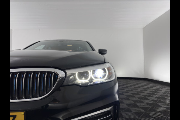 BMW 5 Serie 530e iPerformance High Executive (Plug-in) {SoH-98%} Aut. *HEAD-UP | LEATHER | XENON | ADAPTIVE-CRUISE | TOP-VIEW | HEATED-COMFORTSEATS | PRIVACY-GLASS | AMBIENT-LIGHT | ECC | PDC | 18''ALU*