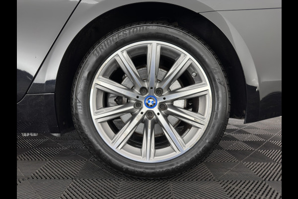 BMW 5 Serie 530e iPerformance High Executive (Plug-in) {SoH-98%} Aut. *HEAD-UP | LEATHER | XENON | ADAPTIVE-CRUISE | TOP-VIEW | HEATED-COMFORTSEATS | PRIVACY-GLASS | AMBIENT-LIGHT | ECC | PDC | 18''ALU*