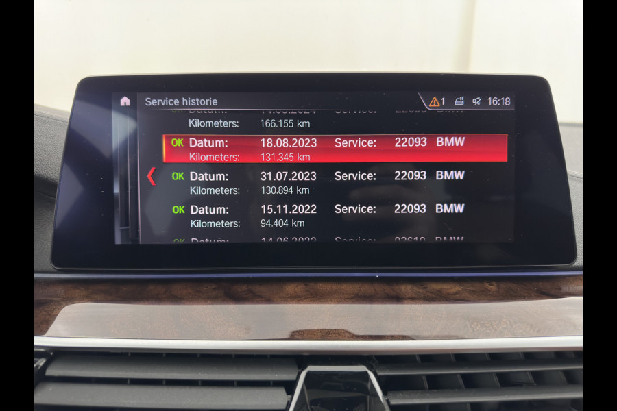 BMW 5 Serie 530e iPerformance High Executive (Plug-in) {SoH-98%} Aut. *HEAD-UP | LEATHER | XENON | ADAPTIVE-CRUISE | TOP-VIEW | HEATED-COMFORTSEATS | PRIVACY-GLASS | AMBIENT-LIGHT | ECC | PDC | 18''ALU*