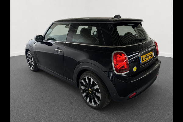 MINI Electric Charged 33 kWh Panoramadak Harman Kardon Camera Leder Navigatie Professional Cruise Control Head Up Display Bluetooth SOH 97%
