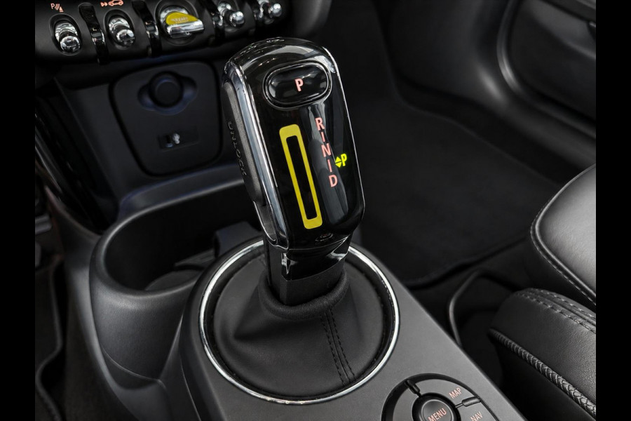 MINI Electric Charged 33 kWh Panoramadak Harman Kardon Camera Leder Navigatie Professional Cruise Control Head Up Display Bluetooth SOH 97%