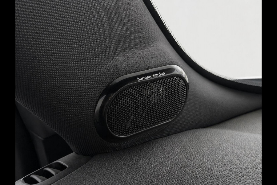 MINI Electric Charged 33 kWh Panoramadak Harman Kardon Camera Leder Navigatie Professional Cruise Control Head Up Display Bluetooth SOH 97%