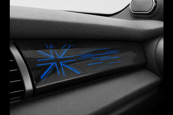 MINI Electric Charged 33 kWh Panoramadak Harman Kardon Camera Leder Navigatie Professional Cruise Control Head Up Display Bluetooth SOH 97%