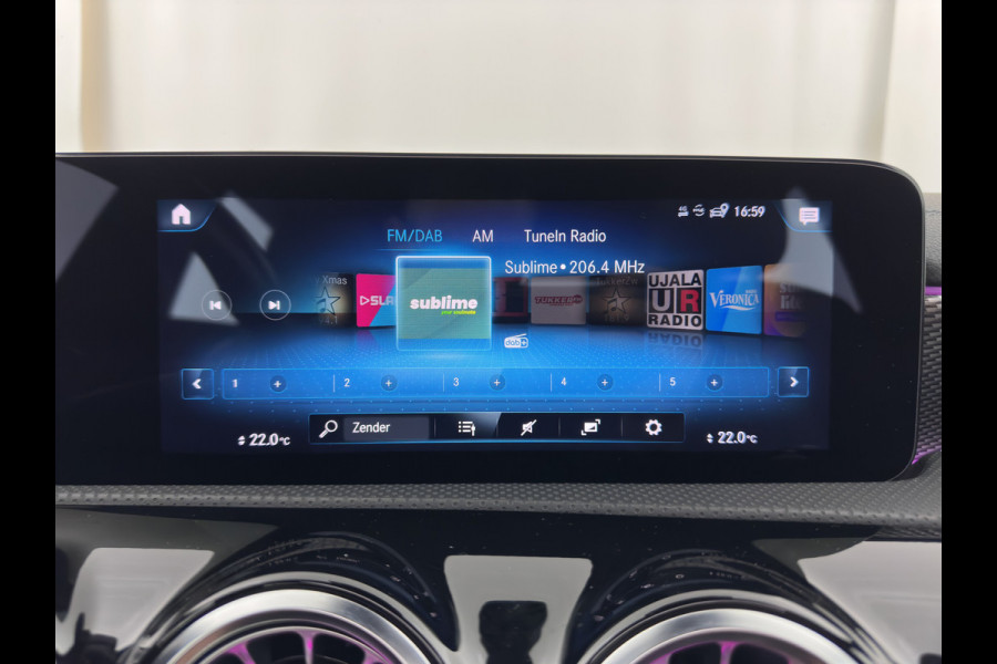 Mercedes-Benz CLA-Klasse Shooting Brake 180 Business Solution Luxury (INCL.BTW) Aut. *PANO | LEATHER | MULTIBEAM-LED | MEMORY-PACK | WIDESCREEN-COCKPIT | AMBIENT-LIGHT | HEATED-COMFORTSEATS | CAMERA | NAVI-FULLMAP | DAB+ | PRIVACY-GLASS | ECC | PDC | CRUISE |