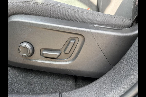 Volvo C40 Recharge Ultimate 69 kWh SOH 95% | MEM. SEAT | HARMAN KARDON | PANO | ELEK. STOEL | STOEL + STUURVERWARMING | 360 CAMERA | RIJKLAAR + 12 MND BOVAG GARANTIE |