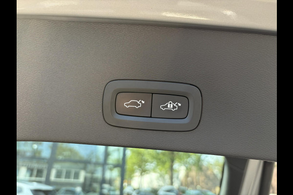 Volvo C40 Recharge Ultimate 69 kWh SOH 95% | MEM. SEAT | HARMAN KARDON | PANO | ELEK. STOEL | STOEL + STUURVERWARMING | 360 CAMERA | RIJKLAAR + 12 MND BOVAG GARANTIE |