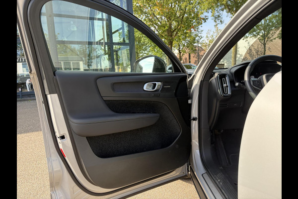 Volvo C40 Recharge Ultimate 69 kWh SOH 95% | MEM. SEAT | HARMAN KARDON | PANO | ELEK. STOEL | STOEL + STUURVERWARMING | 360 CAMERA | RIJKLAAR + 12 MND BOVAG GARANTIE |
